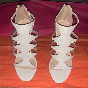 🤍👠White Heels 👠🤍